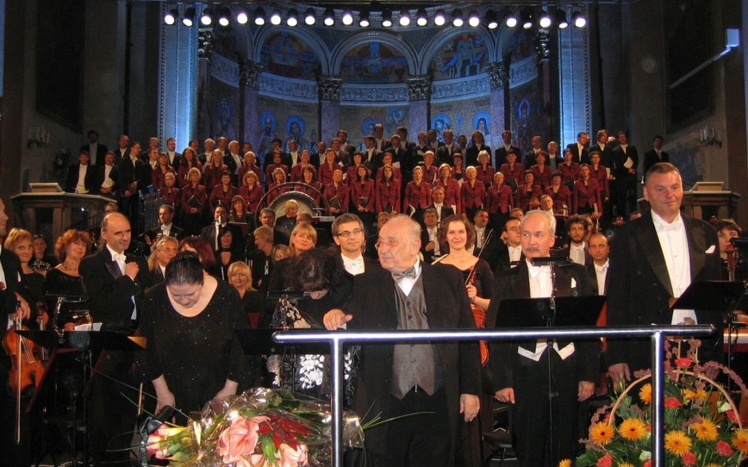 Koncerty Papieskie w wykonaniu muzyków Filharmonii Łódzkiej.